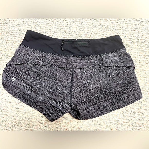 Lululemon shorts. Size 6. Gym. Workout. Everyday! - Picture 7 of 7